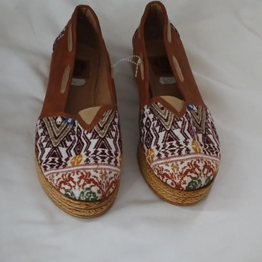 Blin Shoes Women 9/9.5 Multicolor Bohemian Patterned Espadrilles Aztec Versatile